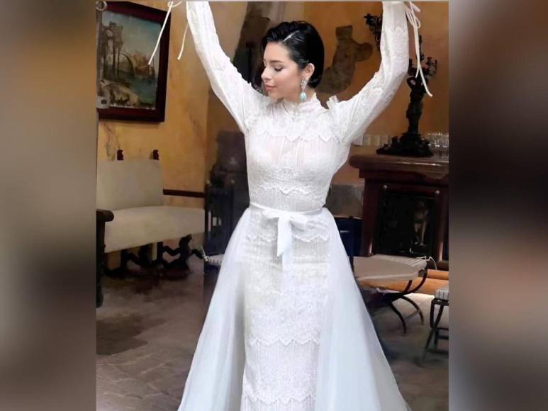 ¿Compró en AliExpress? El vestido de novia de Ángela Aguilar que causa revuelo