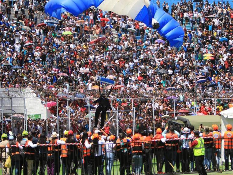 Las mejores imágenes que dejó la celebración del 202 aniversario de Independencia