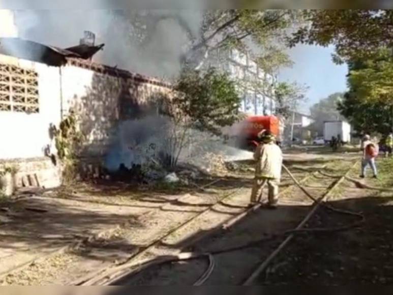 Severos daños y millonarias pérdidas: Las imágenes del voraz incendio en SPS