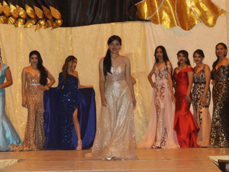 ¡Elegantes! Candidatas a la “Chica del Comercio 2023” derrochan belleza con vestidos de gala