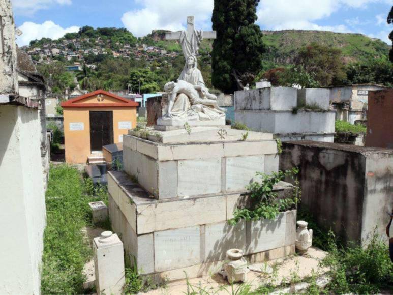 Necroturismo nocturno en el Cementerio General de Tegucigalpa, ¿se atrevería?