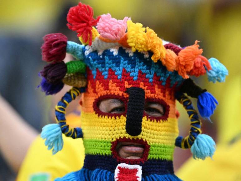 ¡Fiesta total! Así vivieron los aficionados del Mundial el duelo Qatar vs Ecuador