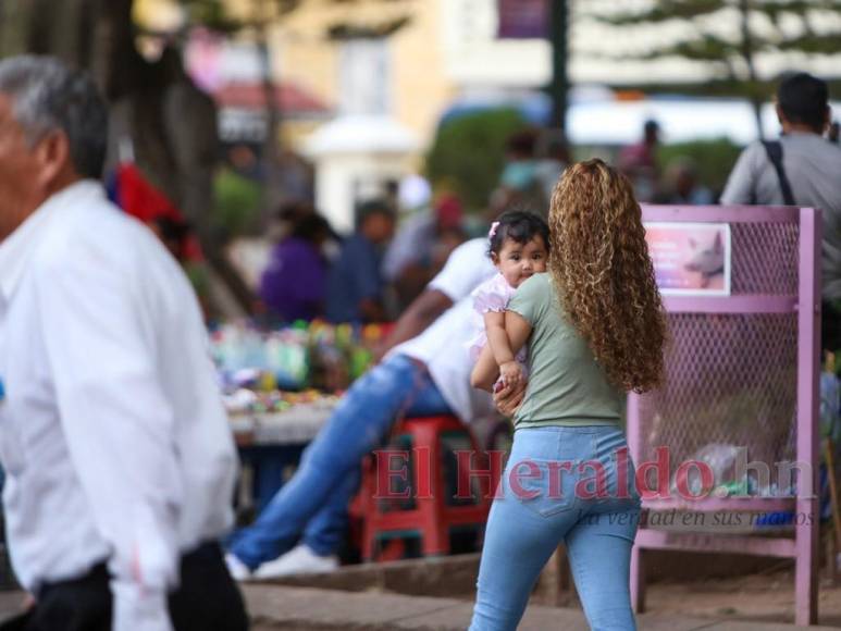 Amorosas, compresivas y fuertes, así son las madres hondureñas (Fotos)