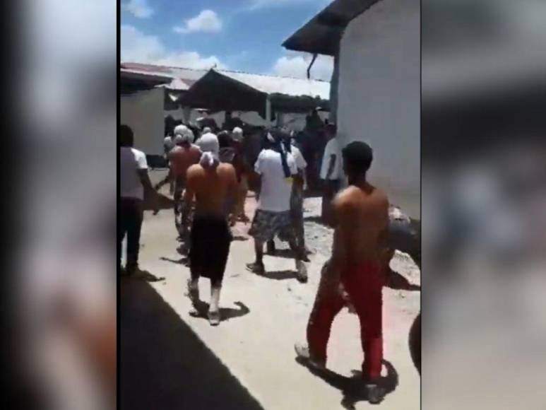 Con palos en mano y encapuchados: así fueron captados los reos al interior del Centro Penal de Comayagua tras amotinamiento