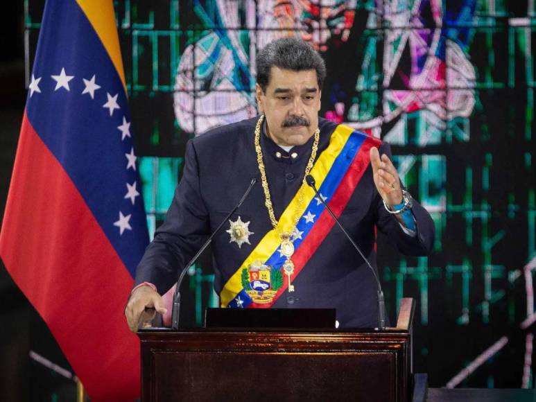 ¿Dónde será llevado?: Lo que se sabe de la incautación del avión de Maduro