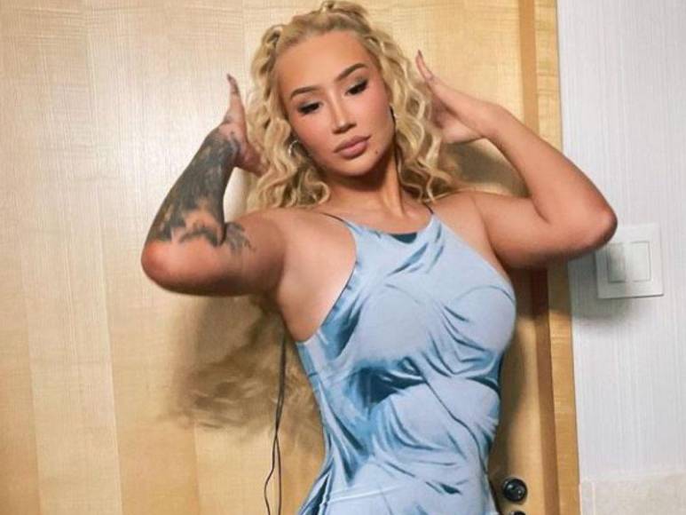 Iggy Azalea, de limpiar pisos a ser una competencia fuerte de Nicki Minaj