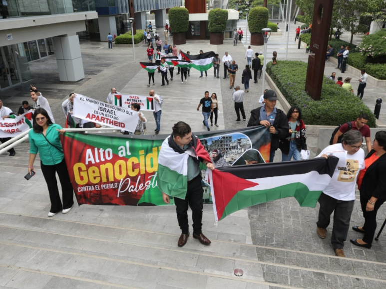 Palestinos residentes en Honduras protestan en la Embajada de Israel