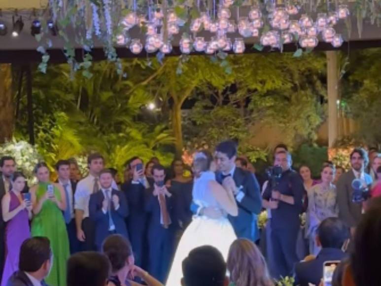 Elegancia y romance: las imágenes que dejó la boda de Maity Interiano y Anuar Zidan