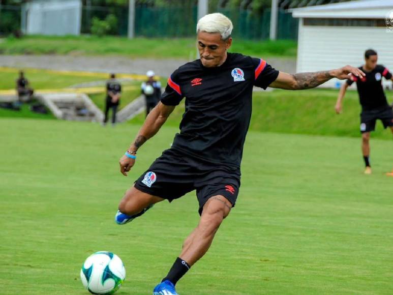 Futbolistas hondureños que se encuentran sin contrato