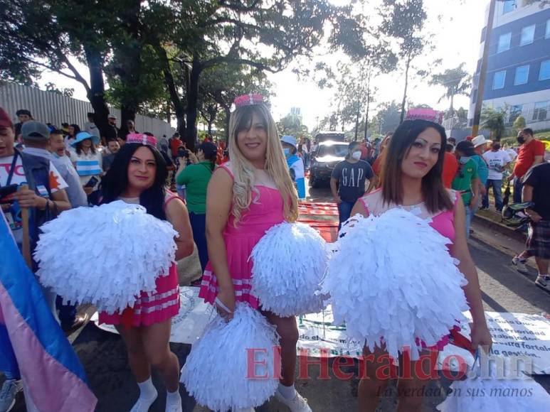 Junto a la Resistencia, así fue la marcha de la comunidad LGTBI+