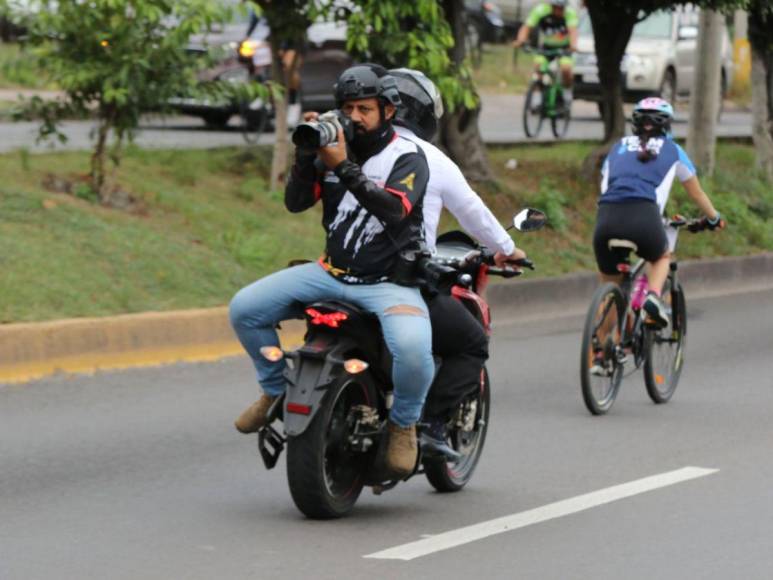 Las 30 mejores imágenes que dejó la undécima Vuelta Ciclística de EL HERALDO 2022