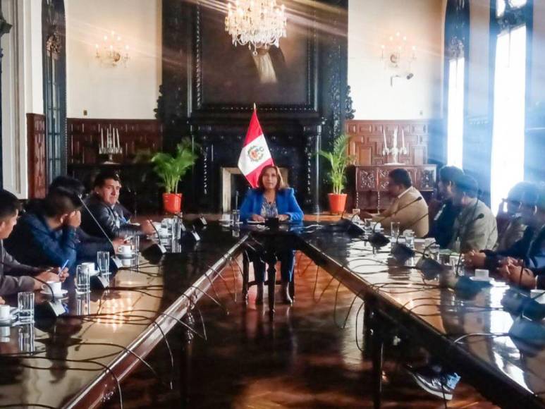 ¿Quién es Dina Boluarte, la nueva presidenta de Perú tras destitución de Pedro Castillo?