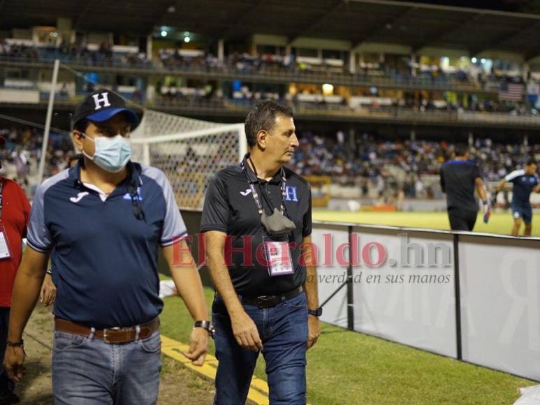 ¡Llenazo y apoyo total! El ambiente en el Morazán para el Honduras vs Panamá