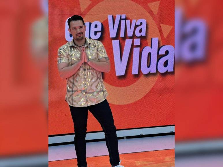 Elton Morazán de bailarín exótico a presentador de HCH