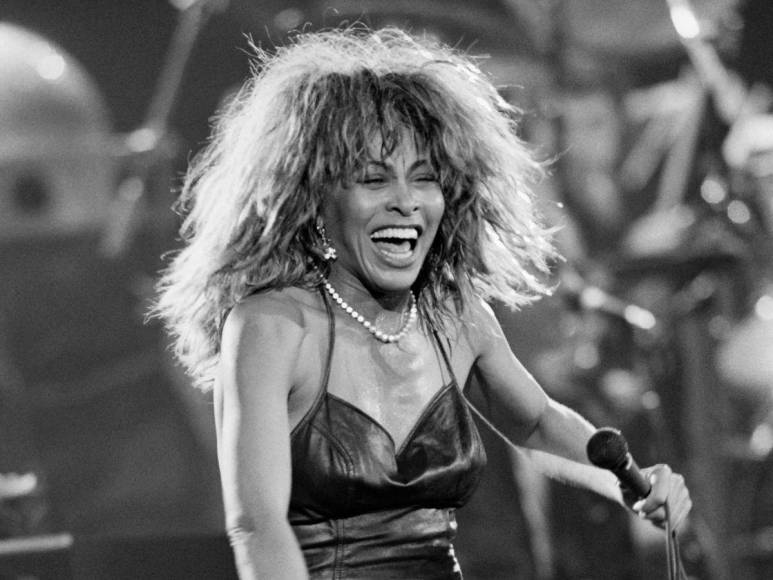 Tina Turner: Una leyenda de la música que trascendió barreras y cautivó al mundo