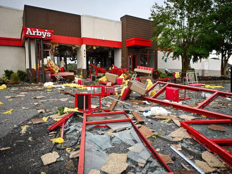 Viviendas destruídas y calles inundadas: los estragos de la tormenta Debby en su paso por EUA