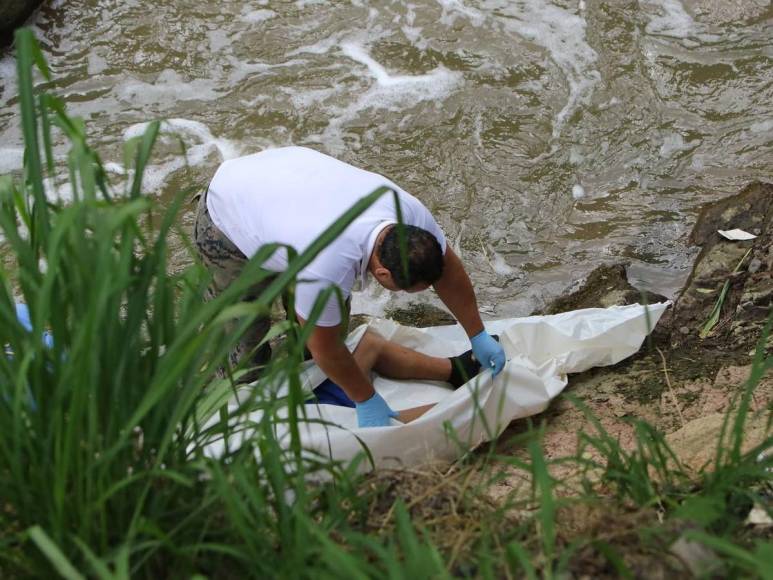 Conmoción en la colonia Venezuela: familiares identifican a adolescente encontrado muerto en la ribera de un río