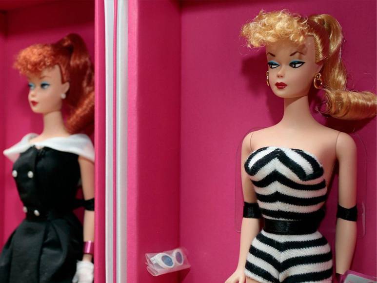 Del quirófano al mundo de Barbie: La sorprendente colección de más de 200 muñecas de cirujano mexicano