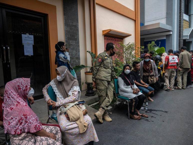 Narran el horror de la estampida que dejó más de 120 muertos en estadio de Indonesia