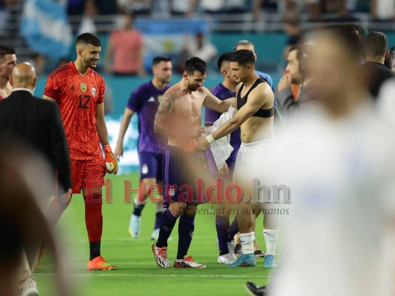 ¿Quién se llevó la camiseta de Messi? Lo que no se vio de la goleada de Argentina sobre Honduras