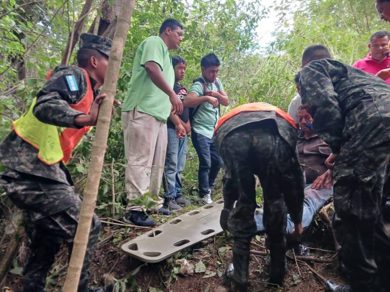 Las 25 imágenes impactantes del accidente en la carretera a Olancho