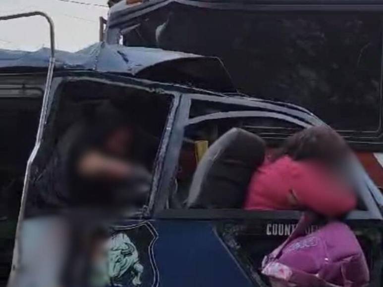 Al menos 16 muertos deja choque entre buses en San Juan de Opoa, Copán