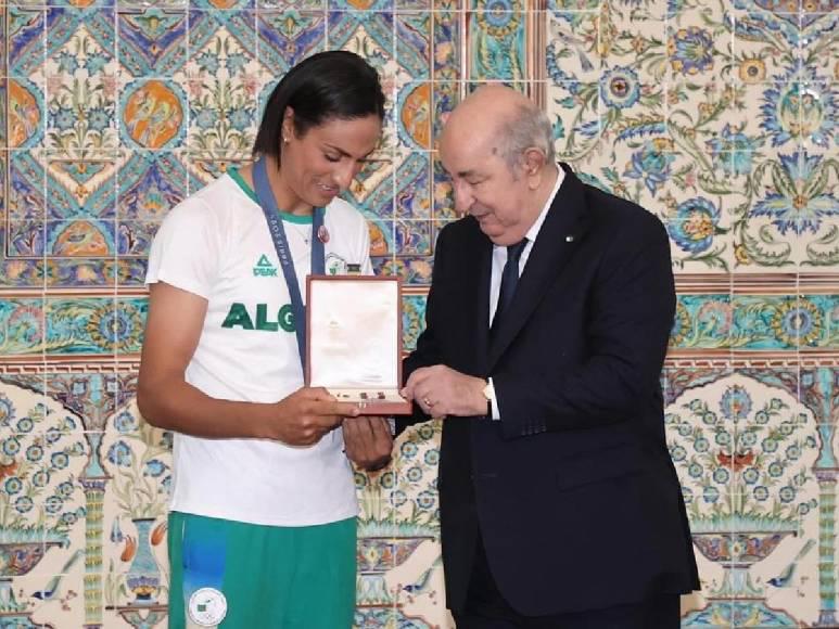 Imane Khelif y su cambio de look luego de ganar medalla de oro en París 2024