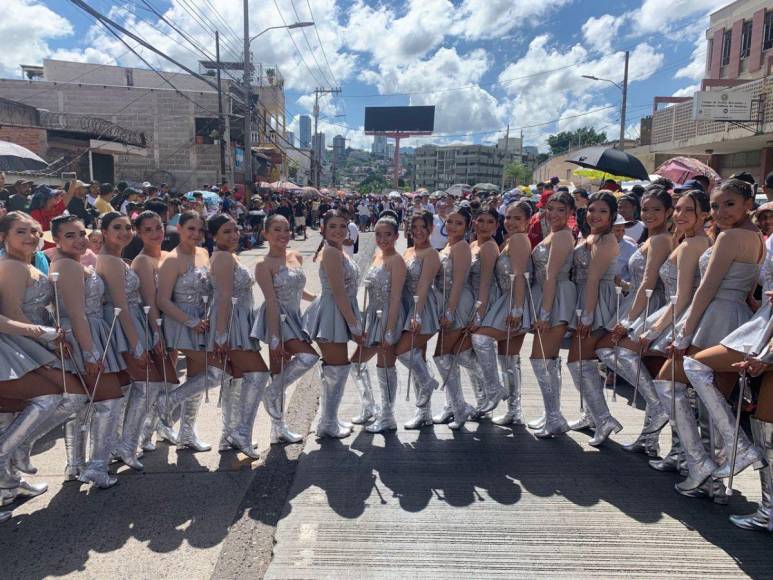 Fiestas Patrias 2023: Instituto Central Vicente Cáceres brilla en los desfiles del 15 de septiembre