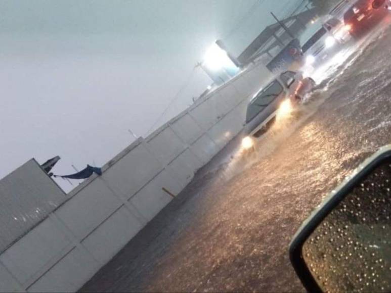Caos por lluvias en San Pedro Sula: Tráfico y apagones la zona norte