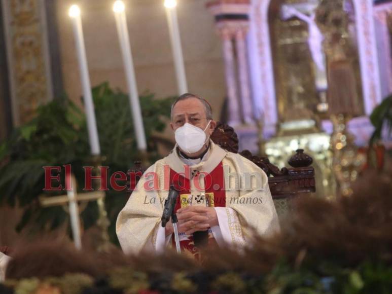 Los momentos de la última Misa Crismal de Jueves Santo del Cardenal Rodríguez como Arzobispo de Tegucigalpa (Fotos)