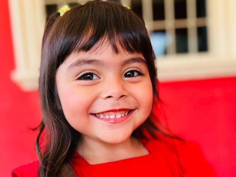 Así es Marie, la youtuber infantil hondureña que logró el diamante de YouTube