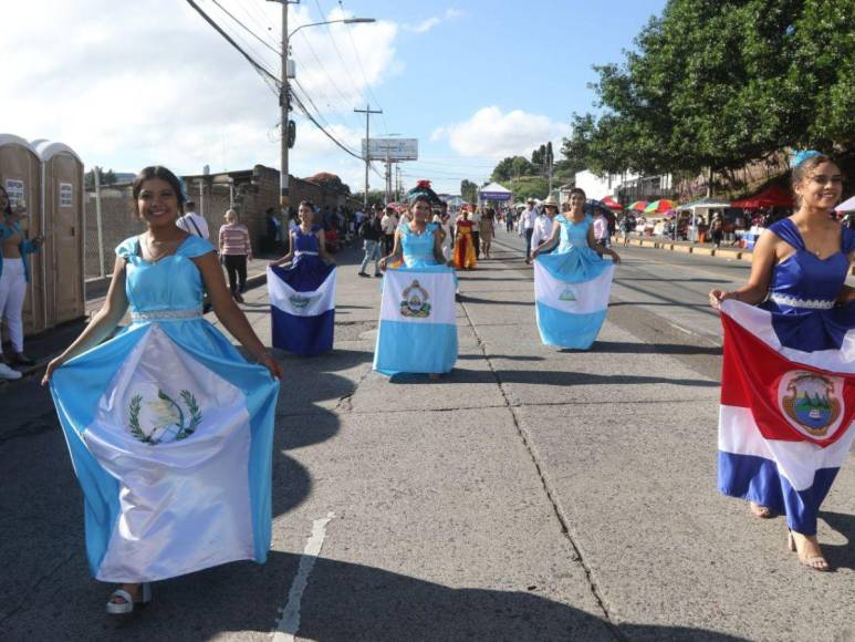 Las mejores imágenes que dejó la celebración del 202 aniversario de Independencia