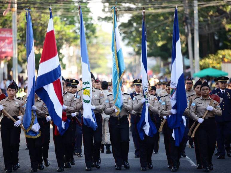 Así fue el desfile de policías y militares durante la celebración de la Independencia de Honduras