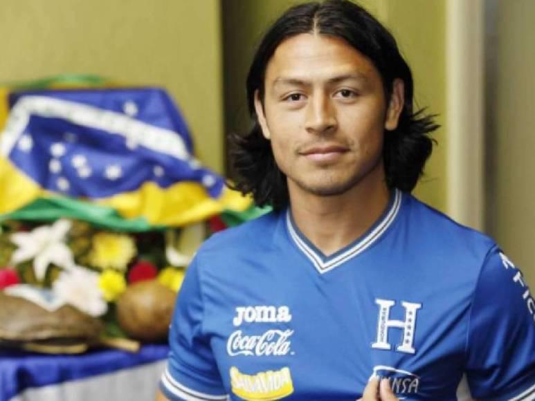 ¿Qué fue de Roger Espinoza? Su nueva vida tras su retiro y ella es su esposa