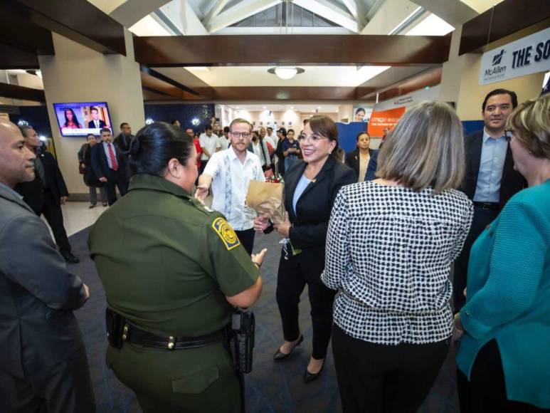 Presidenta Xiomara Castro visitó los centros de detención en Texas para evaluar situación de menores migrantes hondureños