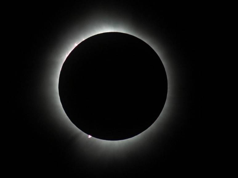 Así se vio el eclipse solar total en distintas partes del mundo