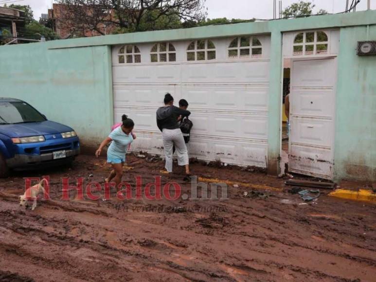 Destrucción y ruinas: lo que dejó la lluvia en su paso por la capital