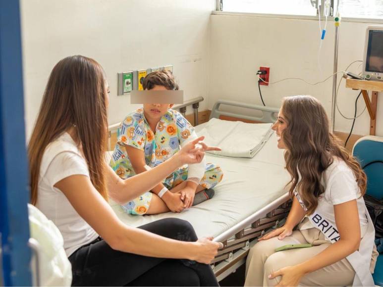 Candidatas de Miss Universo enternecen las redes con su visita a niños