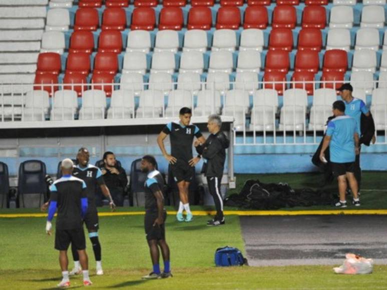 Palabras de Rueda a Palma y Ruiz cambia del estilo: último entrenamiento de Honduras