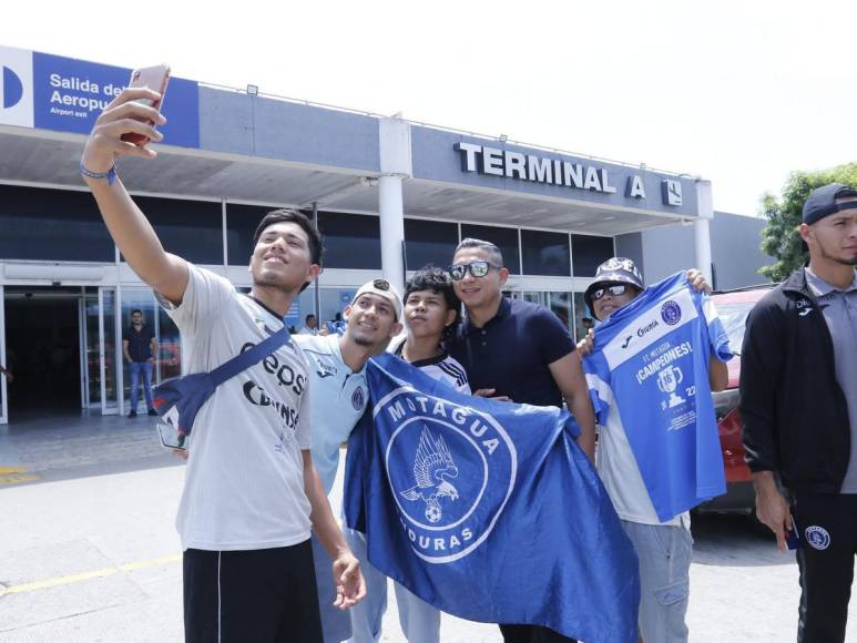 Afición recibe a Motagua tras eliminar al campeón Pachuca de la Champions de Concacaf