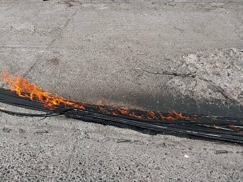 Una llantera, licorera y tienda ropa: negocios afectados por incendio en La Pradera