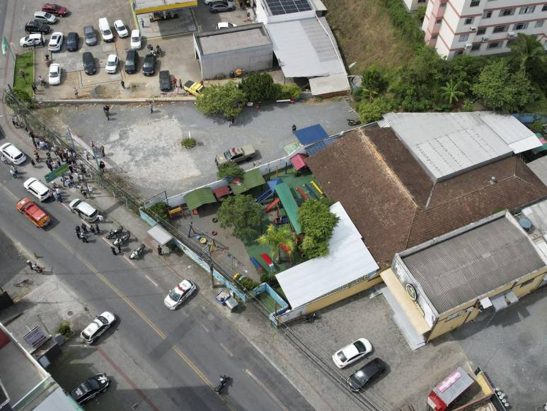 Saltó un muro para golpear y matar a cuatro niños con un hacha: horror en guardería de Brasil