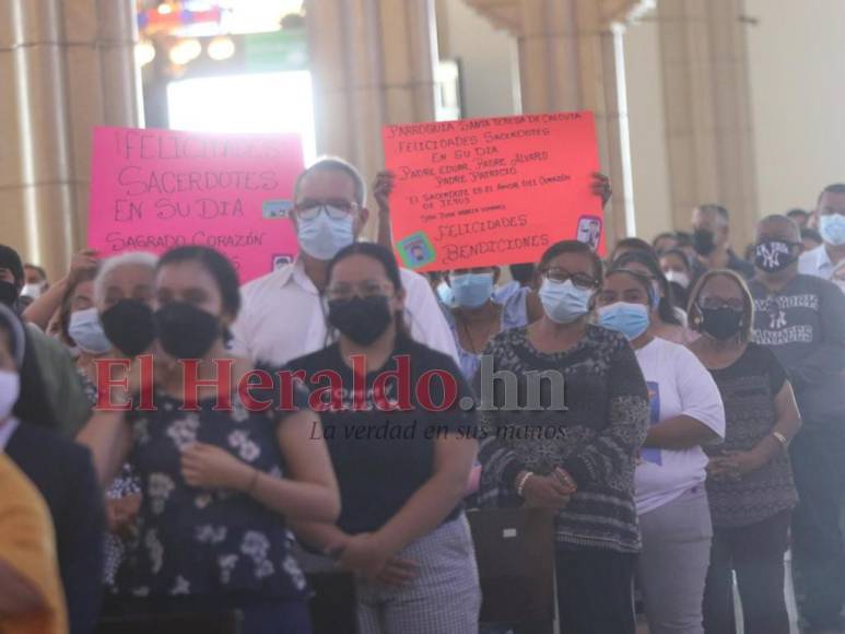 Los momentos de la última Misa Crismal de Jueves Santo del Cardenal Rodríguez como Arzobispo de Tegucigalpa (Fotos)