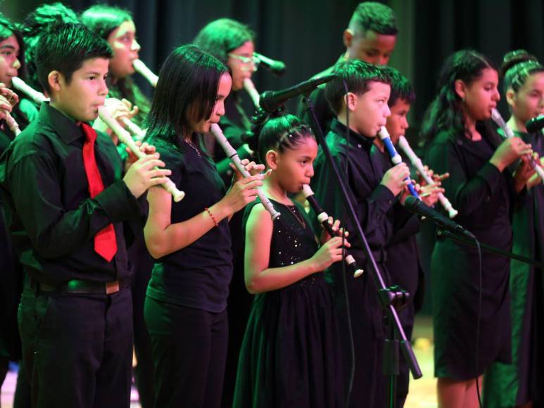 Niños artistas del Centro de Jubileo Internacional celebran su fe