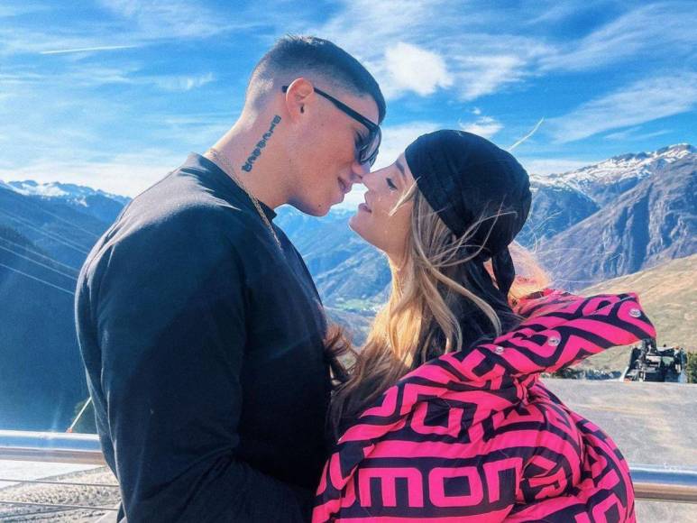 Sofía Surfers, la influencer acusada de engañar a su novio con uno de los “peores” fichajes del Real Madrid