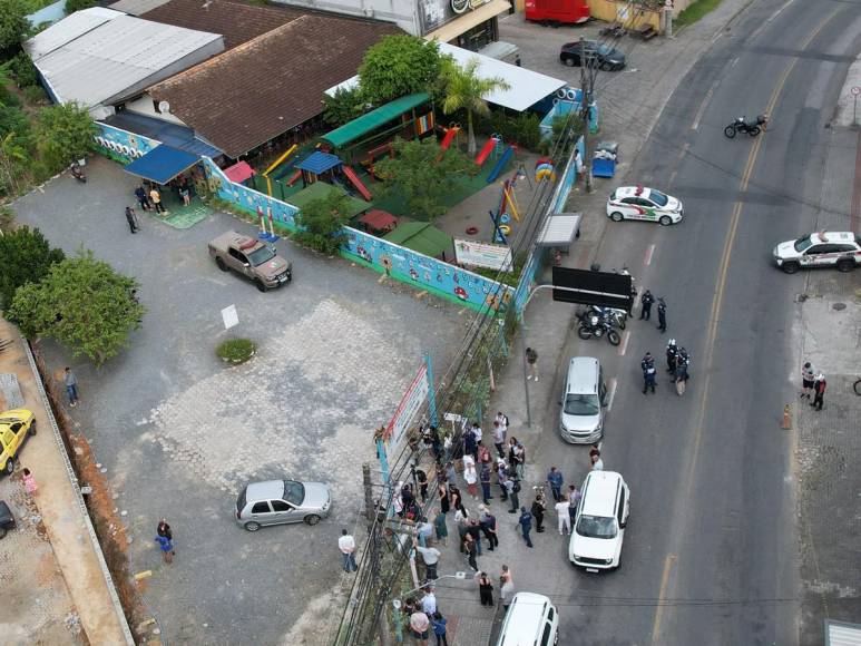 Saltó un muro para golpear y matar a cuatro niños con un hacha: horror en guardería de Brasil