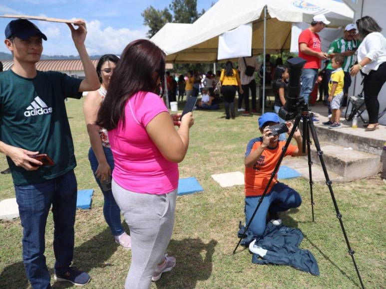 Gran afluencia de capitalinos a Observatorio Astronómico de UNAH por eclipse anular