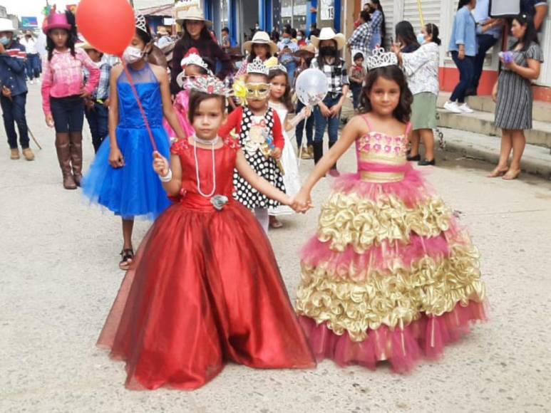 Baile, color y alegría: así se vivió el inicio de la Feria Juniana 2022 en El Paraíso