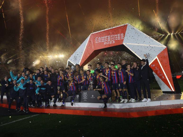 ¡Alegría Blaugrana! Así fue la celebración del Barcelona tras conquistar la Supercopa de España