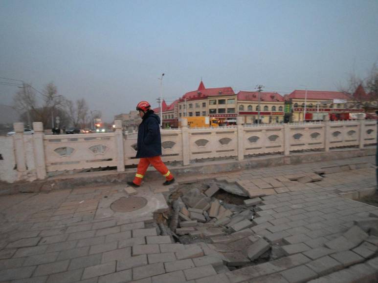 Imágenes de la tragedia que causó fuerte sismo en China